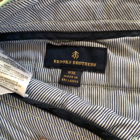 Almost New Brooks Brothers Shorts, 36 - Picture 3 of 5